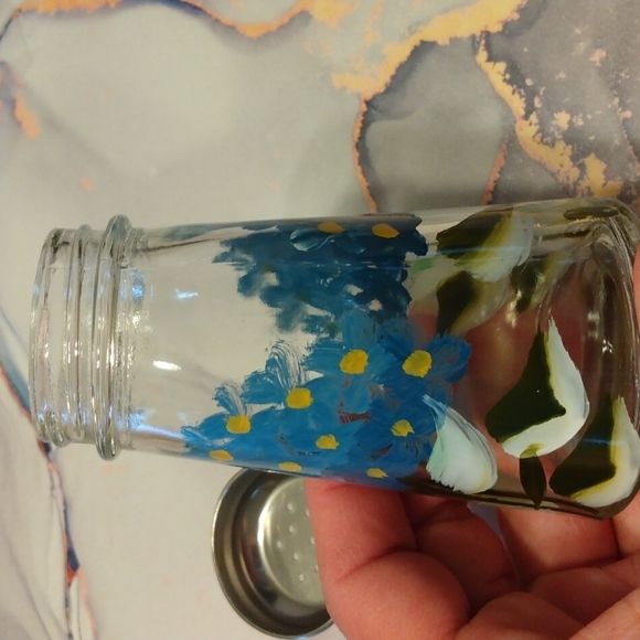 Salt and pepper shakers - Picture 6 of 6